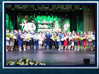 У казахстанских учителей появился еще один шанс стать «Лучшим педагогом-2022»