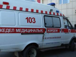 Студентку, которую избили школьницы в Усть-Каменогорске, госпитализировали