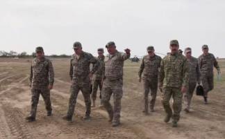 Министр обороны провел совещание с командирами воинских частей