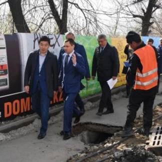 В Алматы в этом году отремонтируют ещё почти 600 дворов