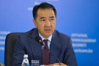 Аким Алматы Б. Сагинтаев провел встречу по вопросам карантинных мер с представителями торговых центров и рынков города