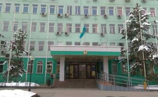 Аким Бостандыкского района принял граждан во фронт-офисе