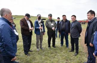 Аким Акмолинской области посетил Жаксынский, Жаркаинский и Есильский районы