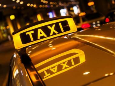 Алматинский таксист прокатил иностранца по городу за 30 тысяч тенге