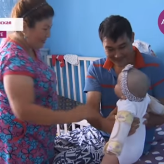 Девочка ослепшая из-за врачей в Алматы теперь будет видеть