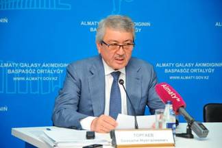 Аким Алмалинского района Беккали Торгаев рассказал о динамике социально-экономического развития района и решении проблем горожан