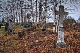 Депутаты отказались утверждать высоту могильных холмиков