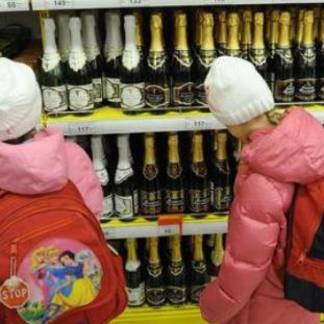 В Казахстане дети начинают употреблять алкоголь с десяти лет