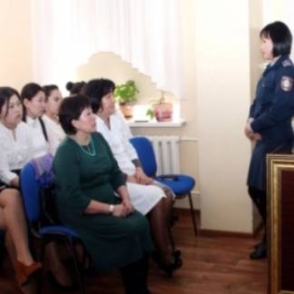 Семинары о важности правильного воспитания девушек проводятся в образовательных учреждениях Алматы
