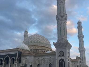 Духовное управление мусульман Казахстана выступило с обращением из-за перевода часов