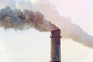 Эколог: казахстанским нефтяникам пора изучать планы Евросоюза по введению углеродного налога