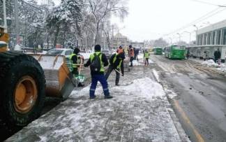 Информация по уборке снега в Алматы в ночной период с 25 на 26 февраля 2021 года