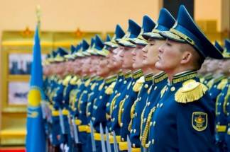 Казахстанских офицеров запаса призовут в армию на два года