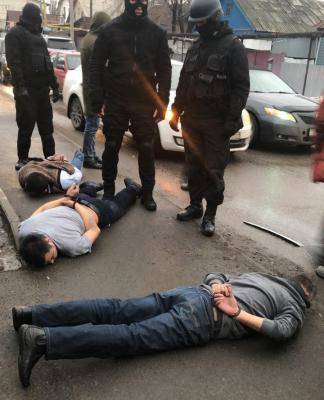 В Алматы пресечена преступная деятельность почти 40 групп, совершавших кражи из автомашин