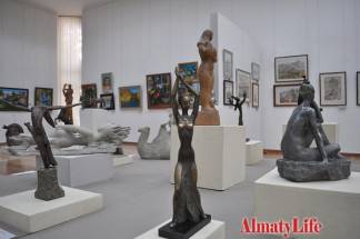 В Алматы открылась выставка скульптора Павла Шорохова