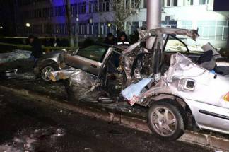 Машину разорвало на части: трое парней погибли в ДТП в Алматы