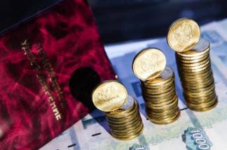 Мишустин: порядка 1,7 трлн рублей выделят на пособия и пенсии