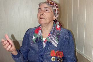 Актюбинская пенсионерка пытается добиться статуса участника ВОВ и ждет от властей хотя бы открытку к Дню Победы