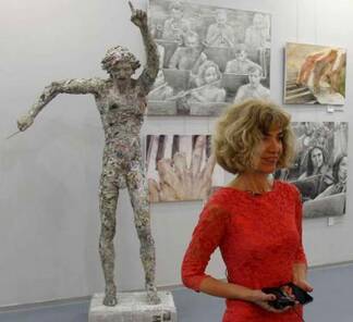 Скульптуры в человеческий рост из самых разных материалов создает алматинка Лилия Позднякова