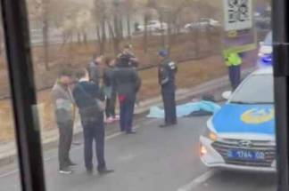 Нелепая смерть на трассе: в Алматы сбили пешехода