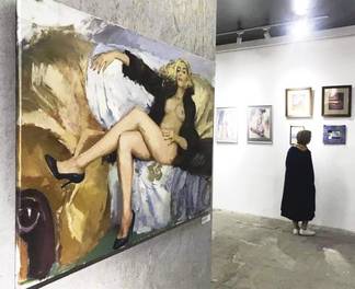 В Алматы проводится международная художественная выставка в жанре ню «Телесность сегодня»