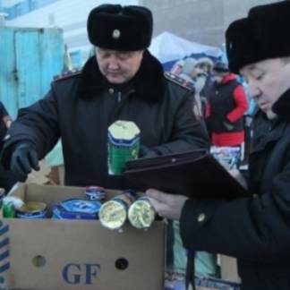 Полиция Алматы проверяет торговцев пиротехникой