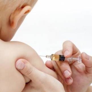 Алматинские родители всё чаще отказываются от вакцинации новорождённых