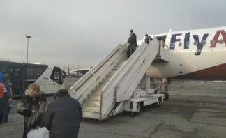 Пассажирский самолет совершил экстренную посадку в Алматы
