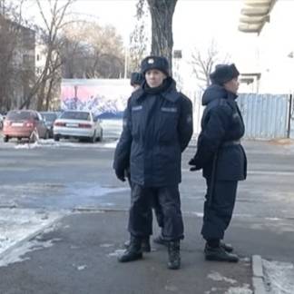 Военнослужащие патрулируют улицы Алматы