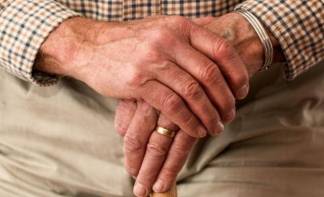 Пенсионеры получат единовременную выплату ко Дню пожилых людей