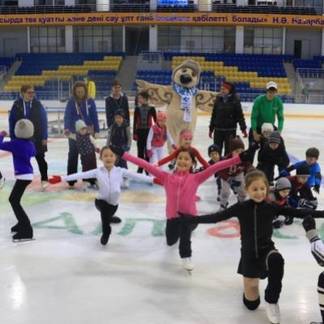 Новый сезон массовых ледовых катаний запускают Almaty Arena и Halyk Arena