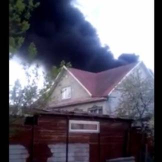 В Алматы очевидцы засняли сильный пожар