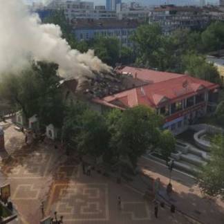 В здании Международного фонда им. Д.А.Кунаева произошел пожар в Алматы