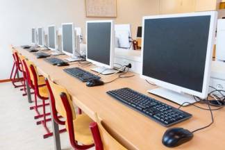 70 тысяч алматинских учителей и школьников нуждаются в компьютерах