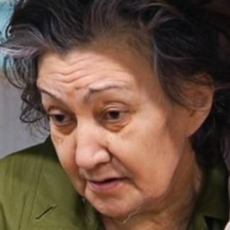 В Алматы ищут семью потерявшейся женщины