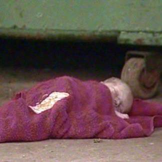Коробку с мёртвым младенцем обнаружили на трассе Актау-Атырау