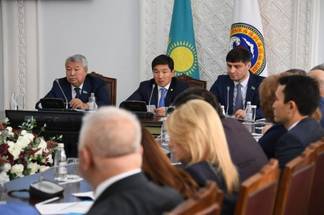 В Алматы выделили дополнительные средства на решение наиболее острых проблем населения