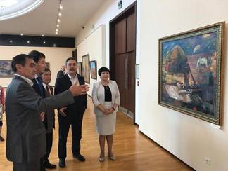 В Узбекистане открылась выставка лучших казахстанских художников
