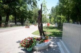 Алматинцы вспоминают своего знаменитого земляка Дениса Тена