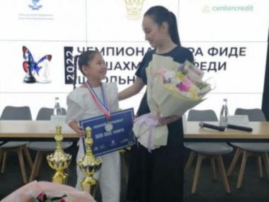 Семилетняя алматинка выиграла чемпионат мира по шахматам