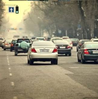 Эксперты предлагают снизить скорость движения для автотранспорта в Алматы