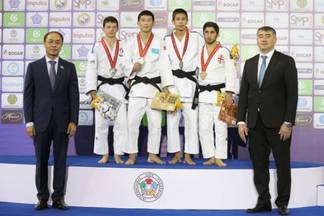 Шесть медалей завоевали казахстанские дзюдоисты на чемпионате мира среди юношей и девушек, который завершился в Алматы