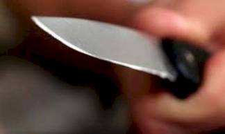 Состоящий на учете мужчина изрезал брата ножом в Отенае