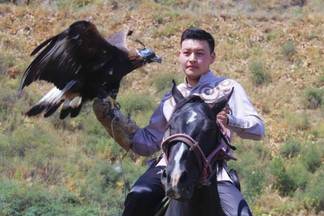 В предгорье плато Ушконыр в Алматинской области проводится первый в Казахстане фестиваль, посвященный военному искусству кочевников