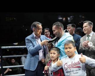 Непобежденный казахстанский боксер Канат Ислам защитил чемпионский пояс по версии WBO International