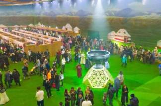 Тонну Наурыз-коже и 10 тыс палочек шашлыка съели на ярмарке в Астане