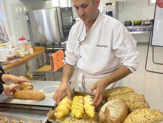 В учебном центре «РАХЫМ» обучают будущих пекарей