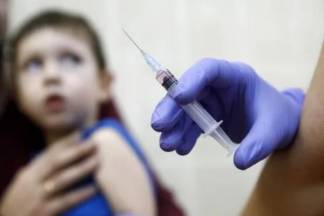 Пандемия коронавируса спровоцировала новую волну споров о необходимости вакцинации