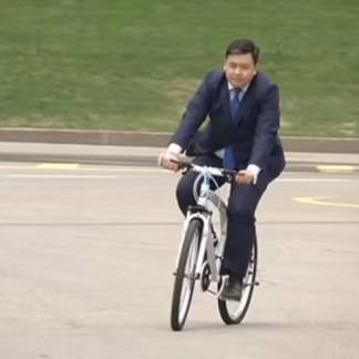 Аким Алматы Бауыржан Байбек пересядет на велосипед