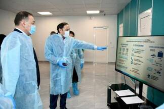 Ералы Тугжанов ознакомился с работой модульной инфекционной больницы в Алматы